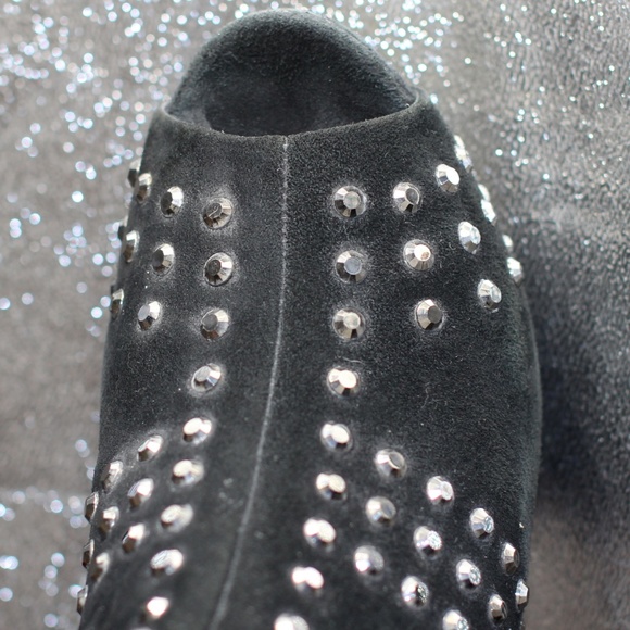 Pour La Victoire Sexy, Stunning, Studded Panthea - Picture 4 of 7